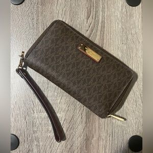 Michael Kors Wristlet